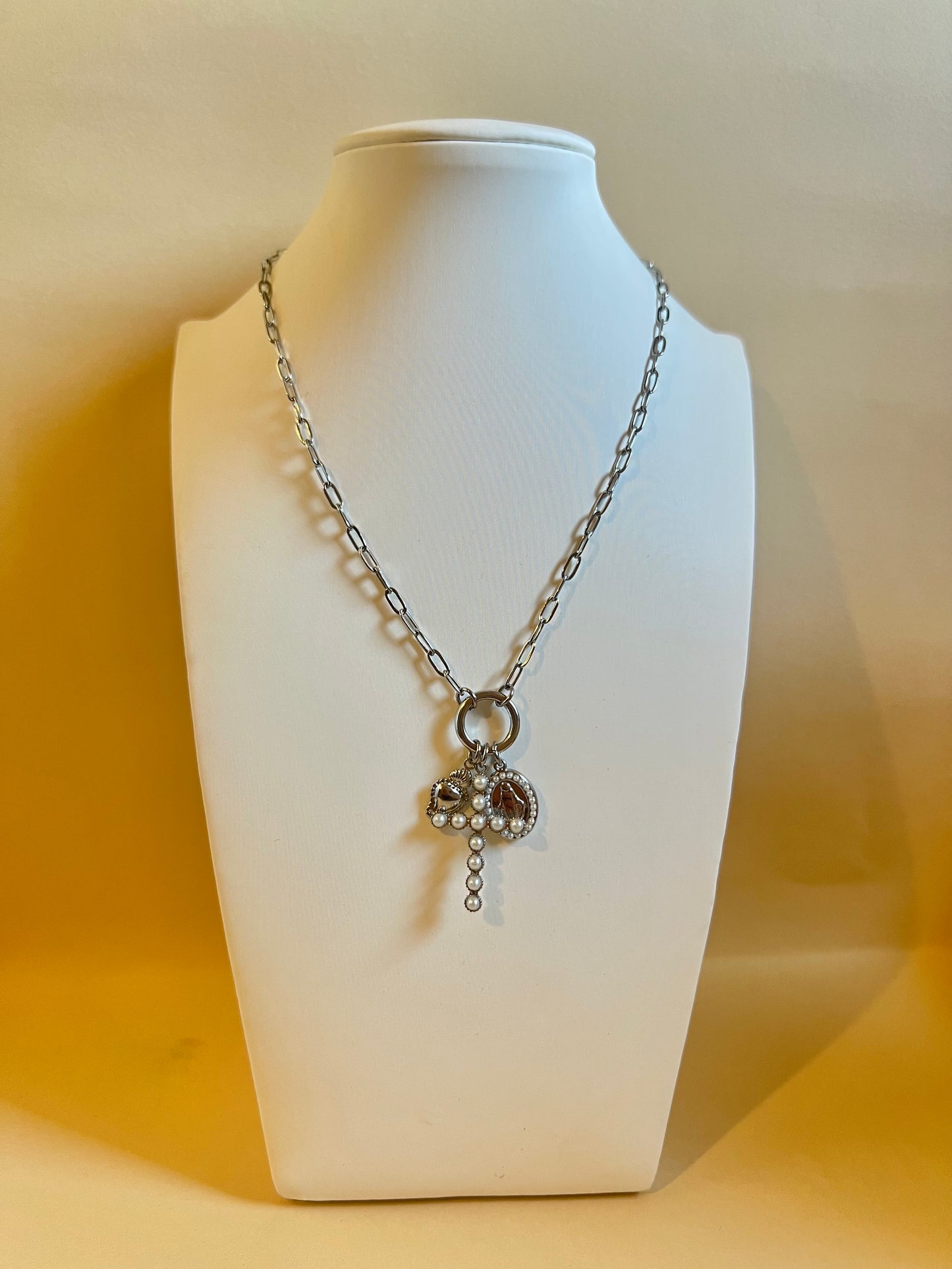 Collana "Sacra Eleganza"