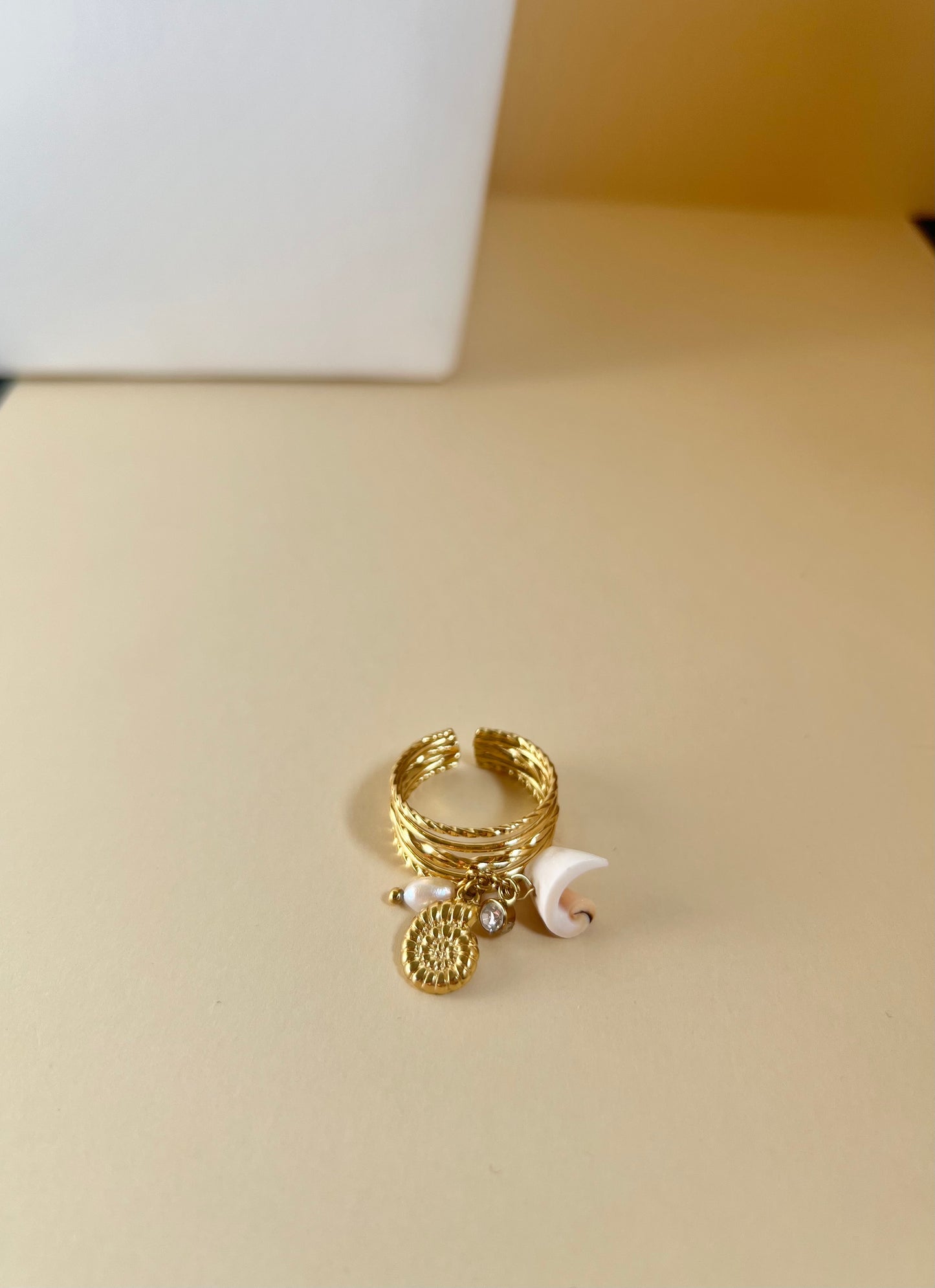 Anello “Conchiglia”