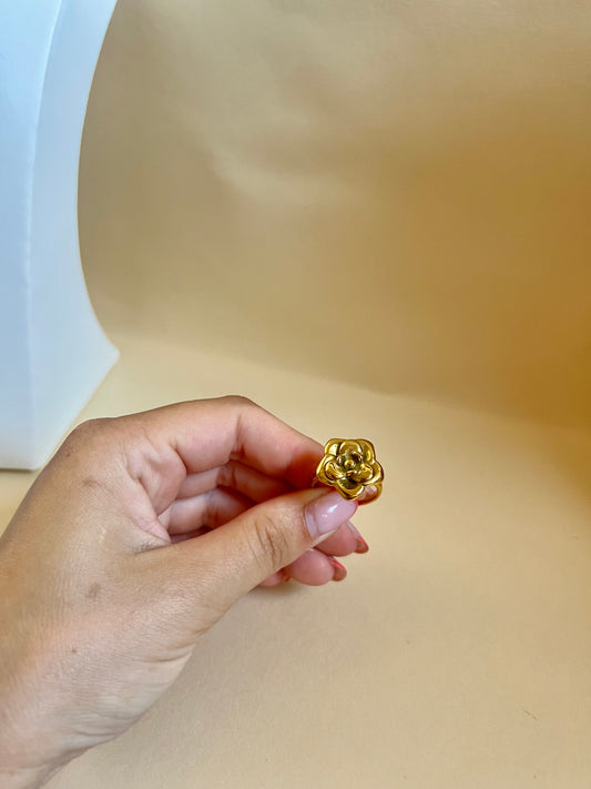 Anello “Fiore dorato”