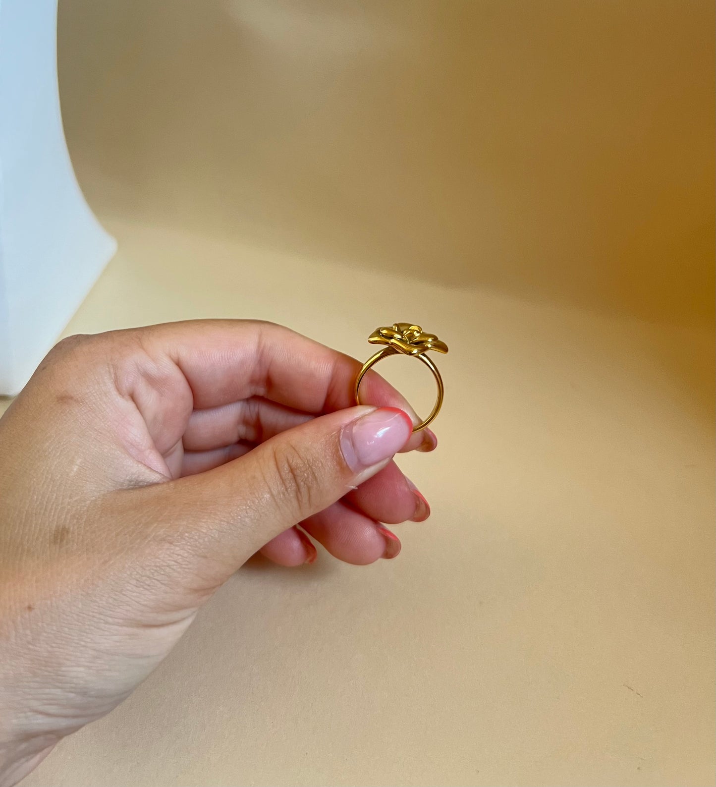 Anello “Fiore dorato”