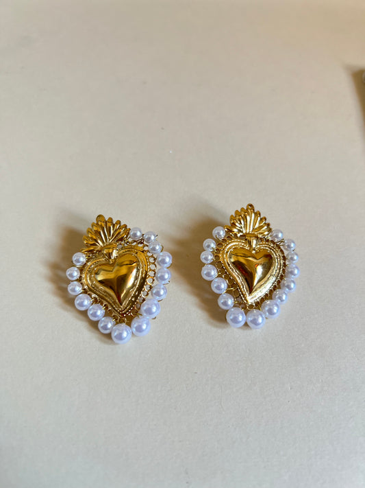 Orecchini “Cuore Sacro & Perle bianche”
